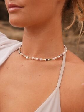 Louise Carter “Tropicana” white pearl beaded boho hippie choker necklace